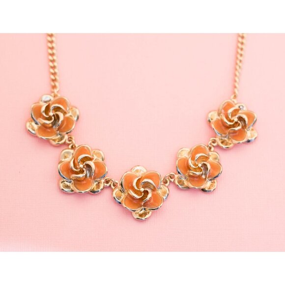 Vintage Gold Tone Abstract Flower Bib Necklace | 18 inch | H12 - Picture 1 of 4